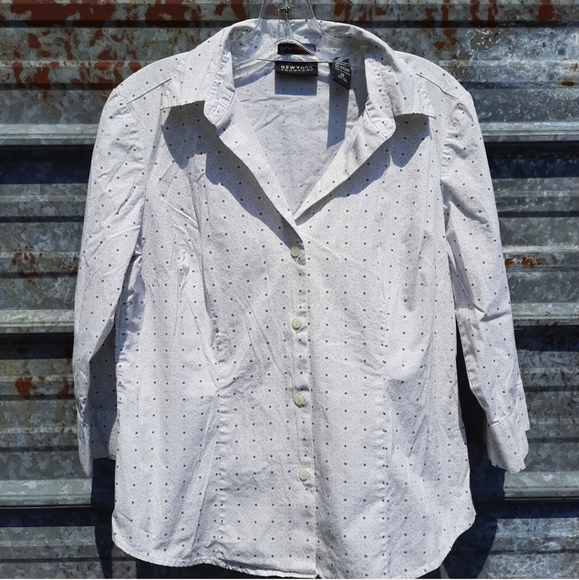 New York & Company City Stretch Button Up Shirt - Picture 3 of 12